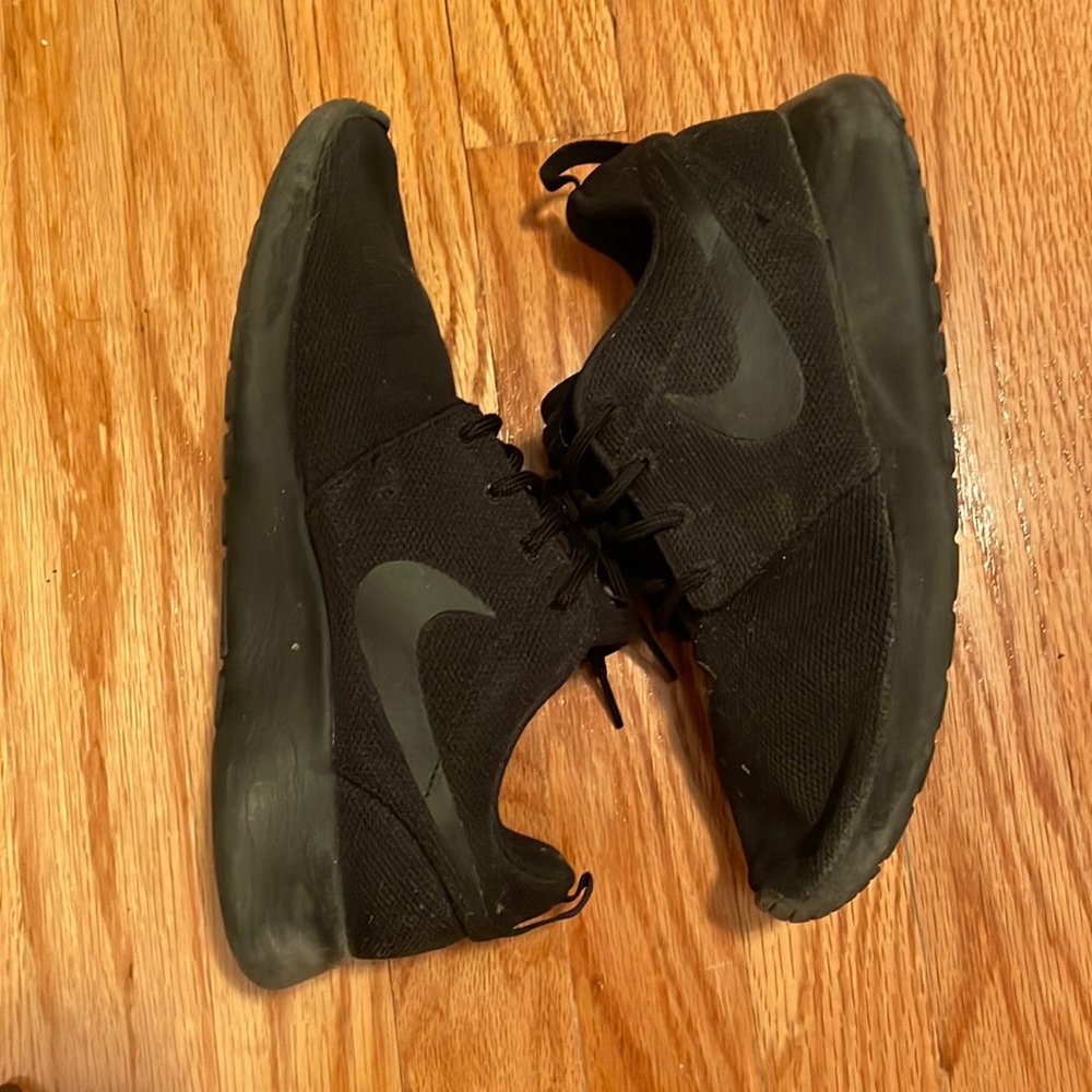 Nike roshes